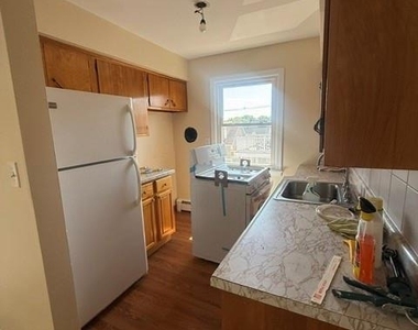 718-720 Stuyvesant - Photo Thumbnail 7
