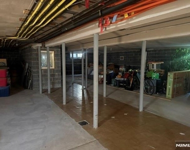 718-720 Stuyvesant - Photo Thumbnail 12