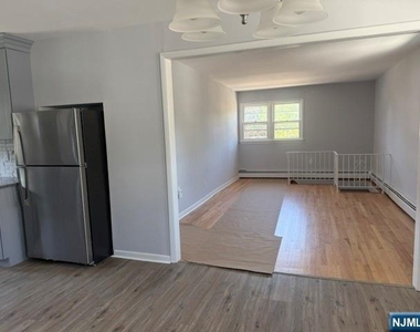 62 Brookline - Photo Thumbnail 16