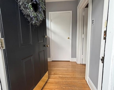 423 Closter Dock - Photo Thumbnail 1
