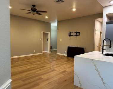 220 W 1st Street - Photo Thumbnail 2