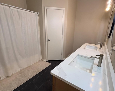 220 W 1st Street - Photo Thumbnail 7
