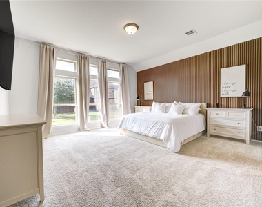 6907 Myrtle Drive - Photo Thumbnail 12