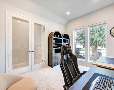 6907 Myrtle Drive - Photo Thumbnail 5