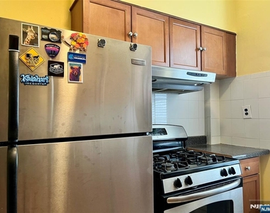 7812 Hudson - Photo Thumbnail 4