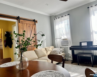 7812 Hudson - Photo Thumbnail 7