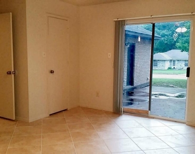 240 N Forest Drive - Photo Thumbnail 22