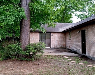 240 N Forest Drive - Photo Thumbnail 4