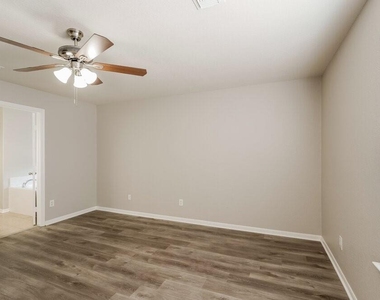 8410 Tararin Lane - Photo Thumbnail 9
