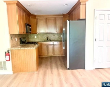 246 Mulberry - Photo Thumbnail 1