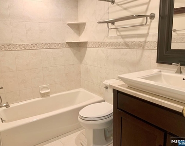 246 Mulberry - Photo Thumbnail 6