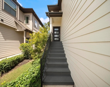 1615 Rustling Creek Drive - Photo Thumbnail 2