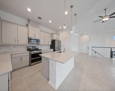 1615 Rustling Creek Drive - Photo Thumbnail 6