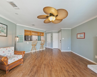 7312 Seawall Boulevard - Photo Thumbnail 7