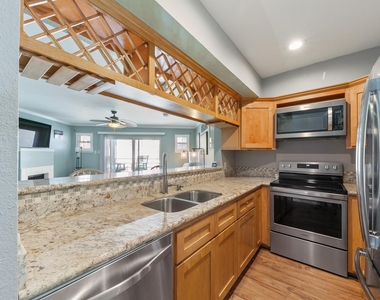 7312 Seawall Boulevard - Photo Thumbnail 11