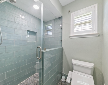 7312 Seawall Boulevard - Photo Thumbnail 18