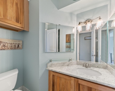 7312 Seawall Boulevard - Photo Thumbnail 21