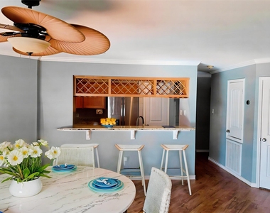 7312 Seawall Boulevard - Photo Thumbnail 9