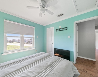 7312 Seawall Boulevard - Photo Thumbnail 20