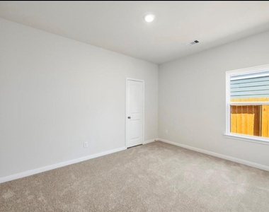 11414 Prairie Walk Drive - Photo Thumbnail 6