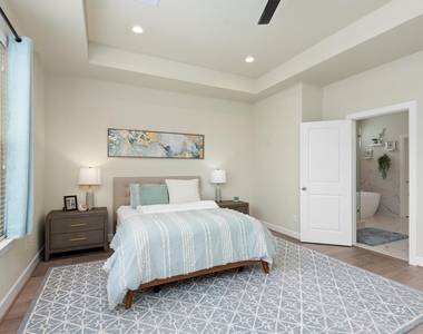 2124 Francis Street - Photo Thumbnail 11