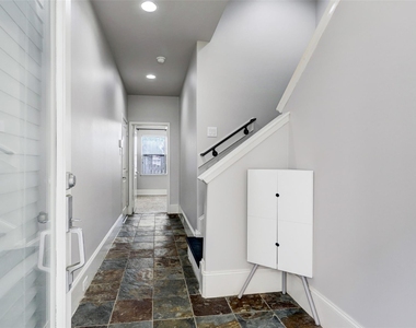 1224 Delano Street - Photo Thumbnail 1