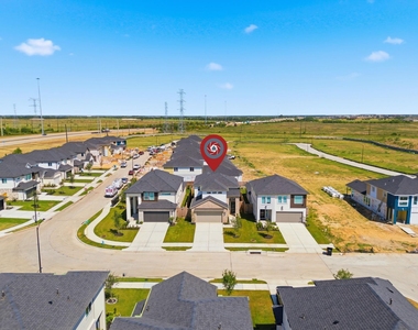 22126 Rangemore Drive - Photo Thumbnail 19