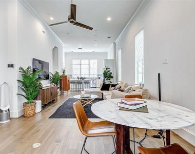 2722 Dolce Oaks Drive - Photo Thumbnail 14