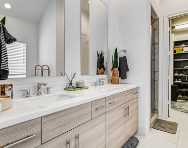 2722 Dolce Oaks Drive - Photo Thumbnail 7