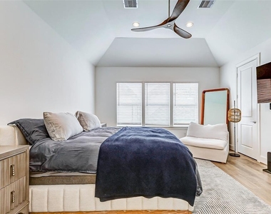 2722 Dolce Oaks Drive - Photo Thumbnail 2