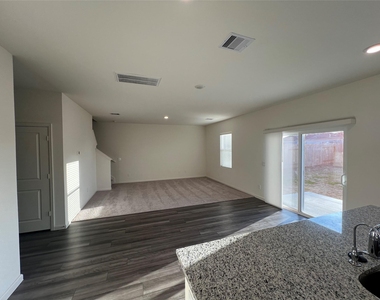 3022 Spindletree Lane - Photo Thumbnail 5