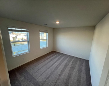 3022 Spindletree Lane - Photo Thumbnail 6