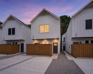 7826 Beckley Street - Photo Thumbnail 1