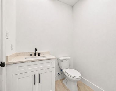 7826 Beckley Street - Photo Thumbnail 9