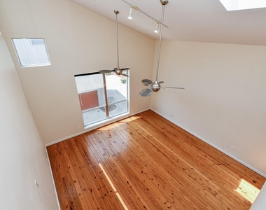824 Robin Street - Photo Thumbnail 20