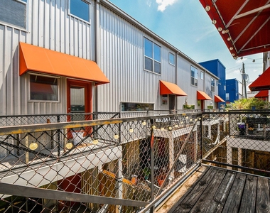 824 Robin Street - Photo Thumbnail 8
