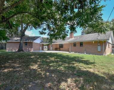 1126 Robert Street - Photo Thumbnail 18