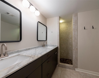 4004 Montrose Boulevard - Photo Thumbnail 11