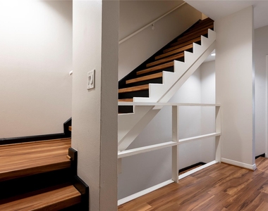 4004 Montrose Boulevard - Photo Thumbnail 15
