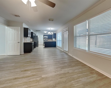 4012 Cedarwood Drive - Photo Thumbnail 1