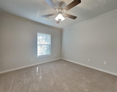 4012 Cedarwood Drive - Photo Thumbnail 15