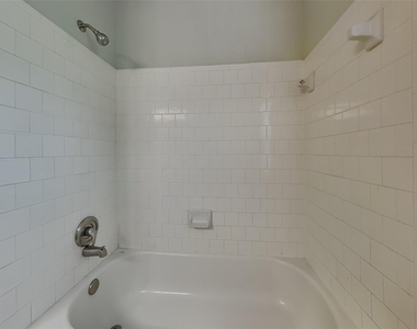 4012 Cedarwood Drive - Photo Thumbnail 17