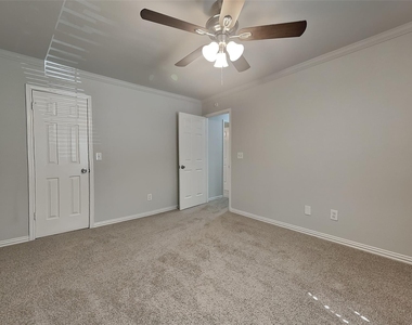 4012 Cedarwood Drive - Photo Thumbnail 14