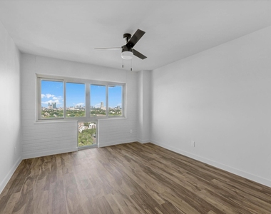 3600 Montrose Boulevard - Photo Thumbnail 8