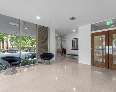 3600 Montrose Boulevard - Photo Thumbnail 2