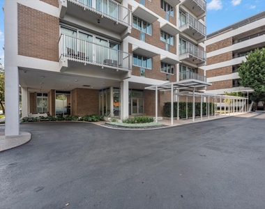 3600 Montrose Boulevard - Photo Thumbnail 1