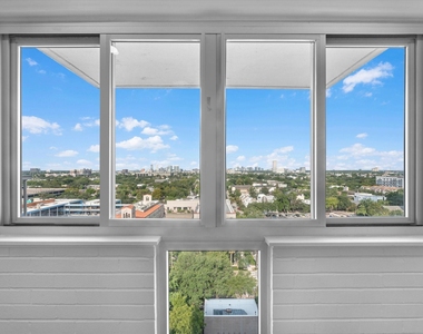 3600 Montrose Boulevard - Photo Thumbnail 7