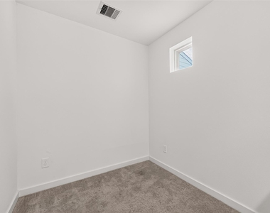 2714 Discovery Trails Court - Photo Thumbnail 37