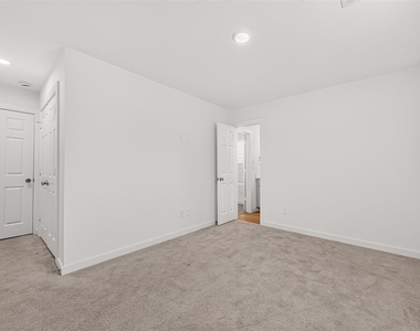 2714 Discovery Trails Court - Photo Thumbnail 23
