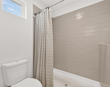 2714 Discovery Trails Court - Photo Thumbnail 36